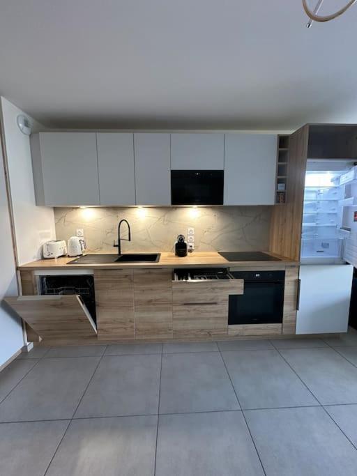 Royal Park Lake View Apartment Évian-les-Bains Dış mekan fotoğraf